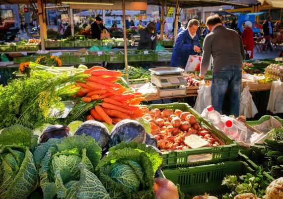 vegetables, market, market stall-5992673.jpg
