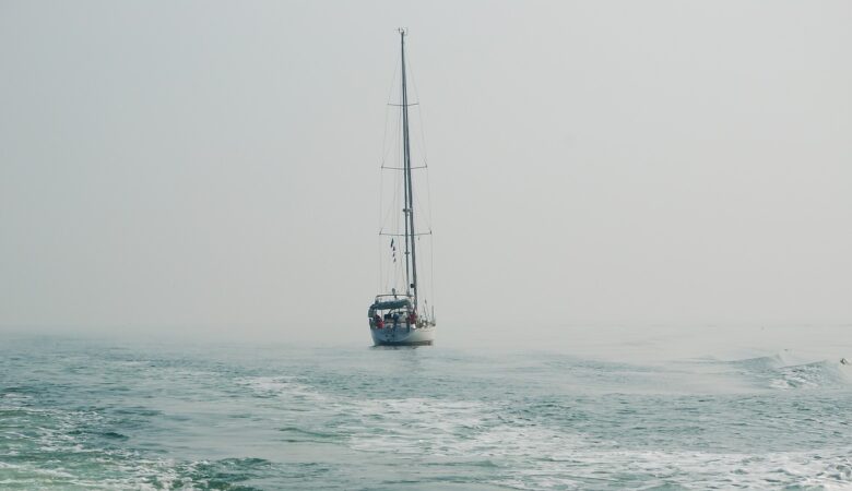 boat, fog, sea-5933324.jpg